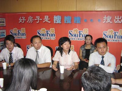 点击小图观看大图