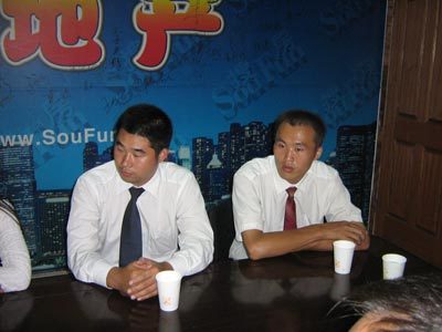点击小图观看大图