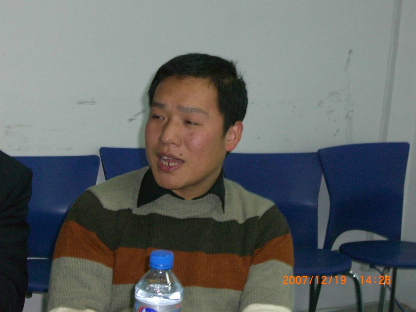 点击小图观看大图