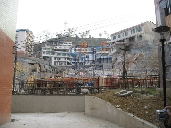 С����