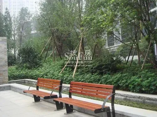 美林银谷1室1厅1卫南朝向1600.00元/月出租