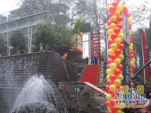 锦江华庭3室1厅1卫东南朝向3500.00元/月出租