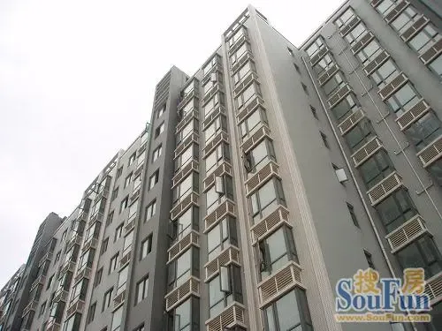长房东郡3室2厅2卫南北朝向4000.00元/月出租