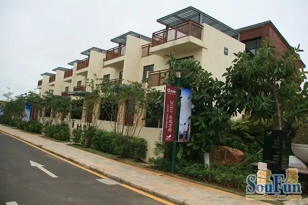 海南小区 海口小区 秀英小区 万科浪琴湾别墅 万科浪琴湾别墅相册 >