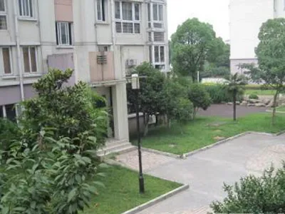 清水源二期3室2厅2卫南北朝向2700.00元/月出租