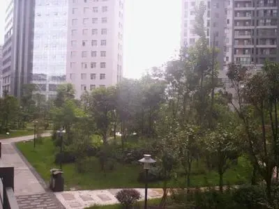 盛世草堂1室1厅1卫东南朝向2300.00元/月出租