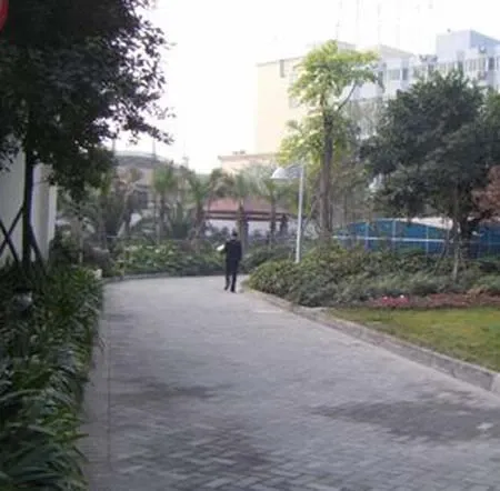 八里阳光3室2厅2卫东南朝向2700.00元/月出租