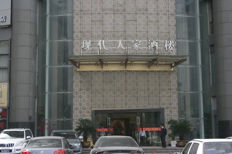 1272425841721_000.jpg