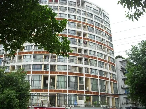 锦上花1室1厅1卫东北朝向2100.00元/月出租