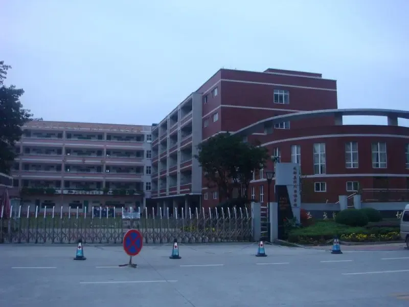 育才都市家园2室1厅1卫南朝向3200.00元/月出租