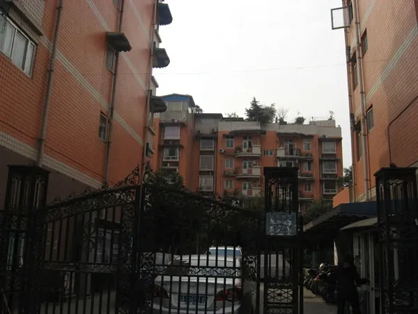 亲水美居4室1厅1卫东南朝向2800.00元/月出租