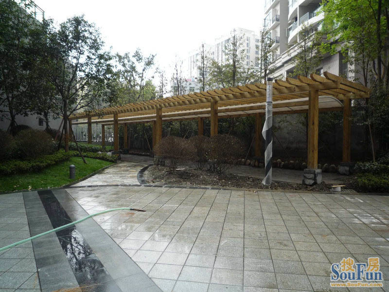 优客联邦一期1室1厅1卫东北朝向3200.00元/月出租