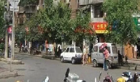近水楼台1室1卫东南朝向1900.00元/月出租