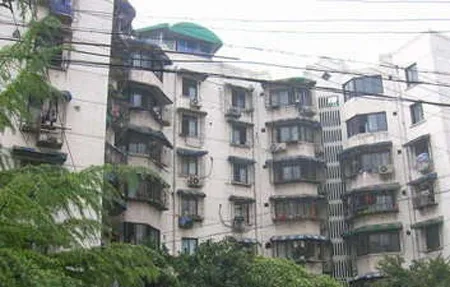 棕南西街5号院3室1厅1卫南朝向2800.00元/月出租