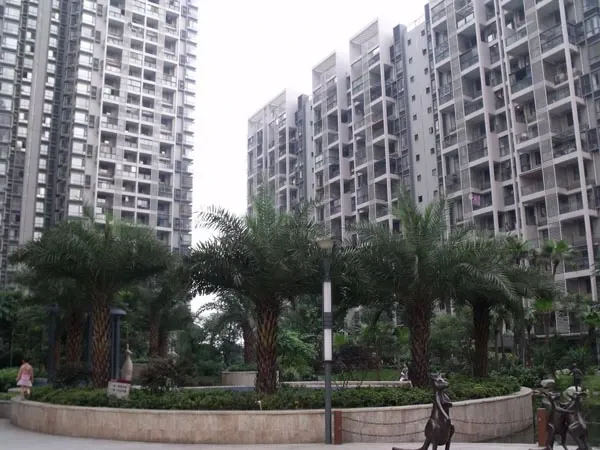 澳龙名城4室2厅2卫南朝向6000.00元/月出租