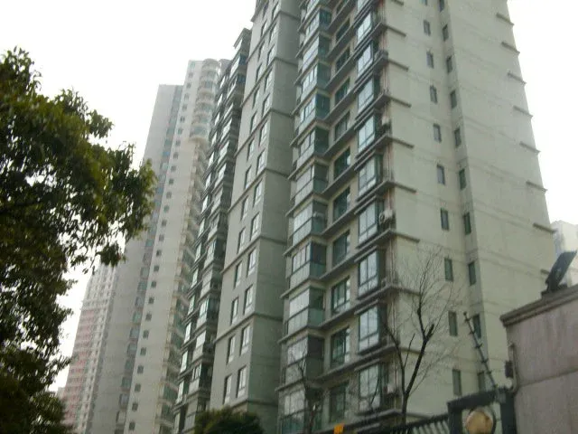 春天花园5室2厅3卫南北朝向45000.00元/月出租