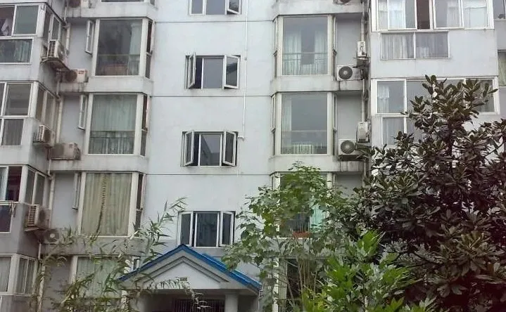 利民巷2号院1室1厅1卫东南朝向3000.00元/月出租