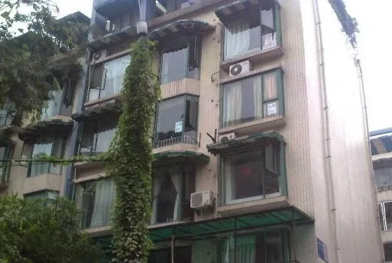 利民巷2号院2室1厅1卫东南朝向2100.00元/月出租