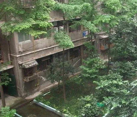 建国巷2号院2室1厅1卫南朝向1800.00元/月出租