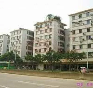 怡德苑3室2厅1卫南北朝向3900.00元/月出租