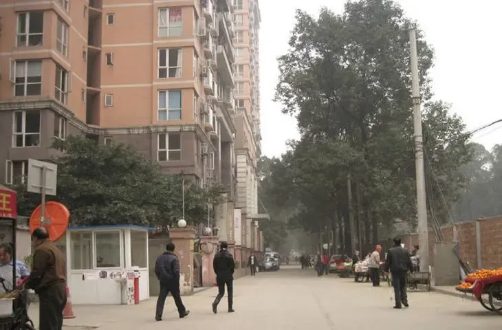 西府少城2室1厅1卫南朝向3800.00元/月出租