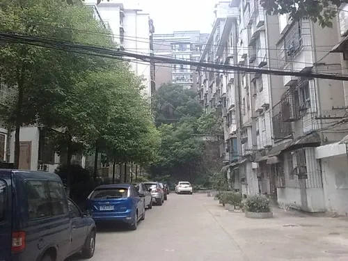 东瓜山一村1室1厅1卫南北朝向1200.00元/月出租
