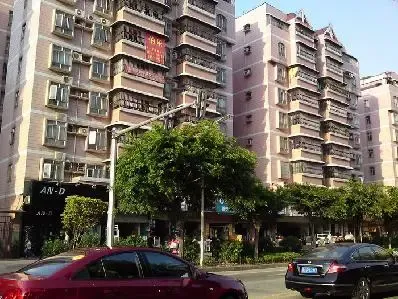 春兰花园3室1厅1卫东北朝向4200.00元/月出租
