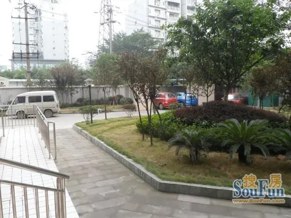 锦华雅居2室1厅1卫东南朝向3000.00元/月出租