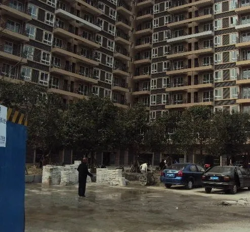 金沙蜜地2室1厅1卫东朝向2400.00元/月出租