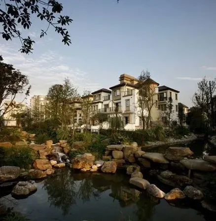 九龙仓御园2室1厅1卫西南朝向2700.00元/月出租