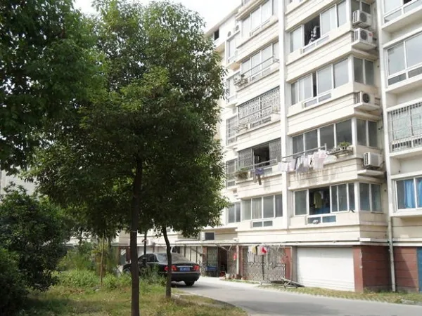 富强新苑2室2厅1卫南朝向1600.00元/月出租