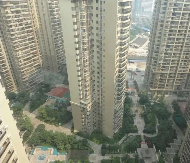 望江橡树林二期3室1厅1卫南朝向3100.00元/月出租