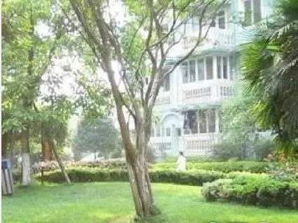 较场坝西街小区2室1厅1卫南朝向2800.00元/月出租