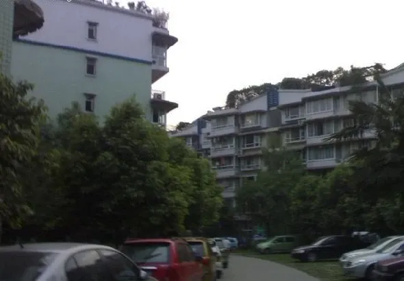 滨河苑3室1厅1卫东南朝向1300.00元/月出租