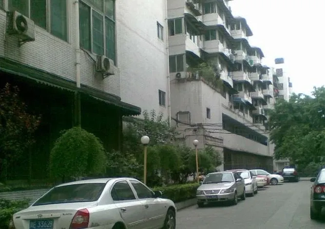 铁建园2室2厅1卫南朝向2000.00元/月出租