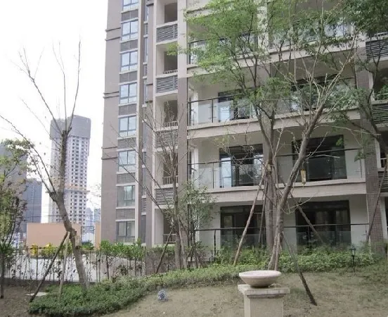 经典再现1室1厅1卫东南朝向1700.00元/月出租