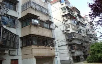 中为苑2室2厅1卫南朝向1900.00元/月出租