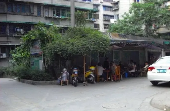 牧电路8号院1室1厅1卫南朝向1700.00元/月出租