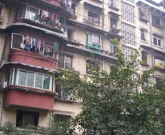 圆梦苑4室2厅2卫东南朝向2450.00元/月出租