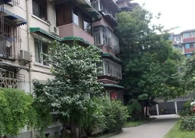武侯祠大街252号院2室1厅1卫东南朝向2100.00元/月出租
