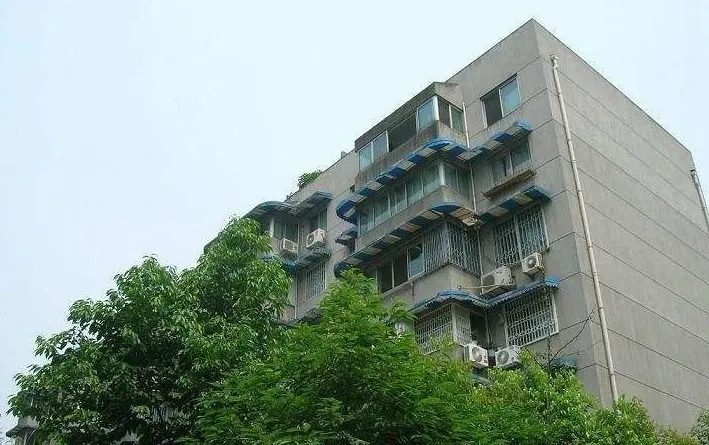 吉苑小区2室1厅1卫东南朝向2000.00元/月出租