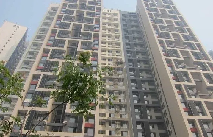 万科金润华府3室1厅1卫东南朝向3600.00元/月出租