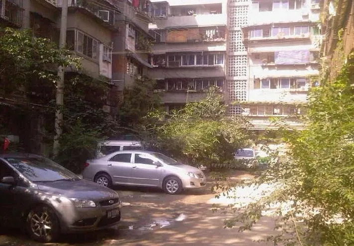 文苑路70号院2室1厅1卫南朝向1400.00元/月出租