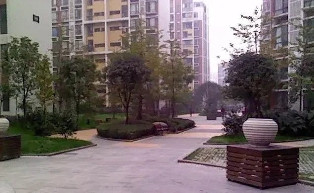 温哥华花园三期2室1厅1卫东西南朝向2000.00元/月出租