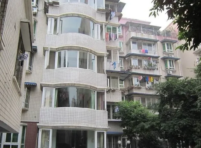 金桂花园(温江)3室2厅2卫南朝向1800.00元/月出租