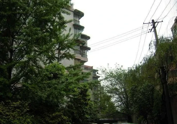 玉林北巷8号院2室1厅1卫南北朝向1200.00元/月出租