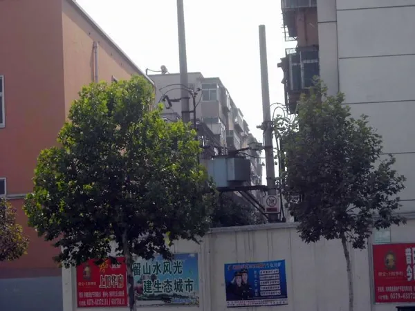 六建家属院(行署路)2室2厅1卫南朝向1300.00元/月出租