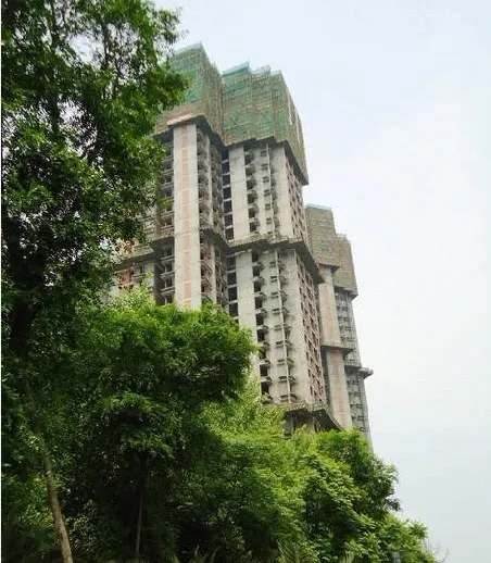 郫县置信逸都花园3室2厅2卫东北朝向1800.00元/月出租