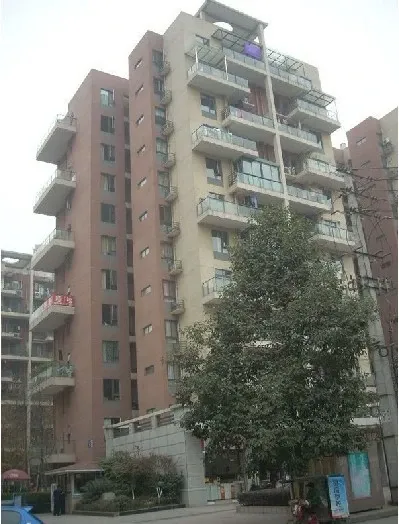 红枫岭一期3室1厅2卫东南朝向2600.00元/月出租