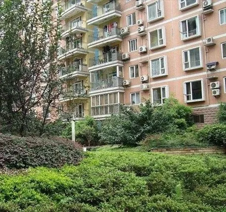 蔚蓝天地3室2厅2卫南朝向3200.00元/月出租